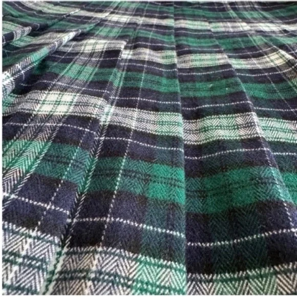 Brandy Melville Plaid Dana Skirt - Picture 5 of 8